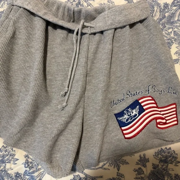 Boys Lie Sweat shorts Size Small! - Picture 2 of 7